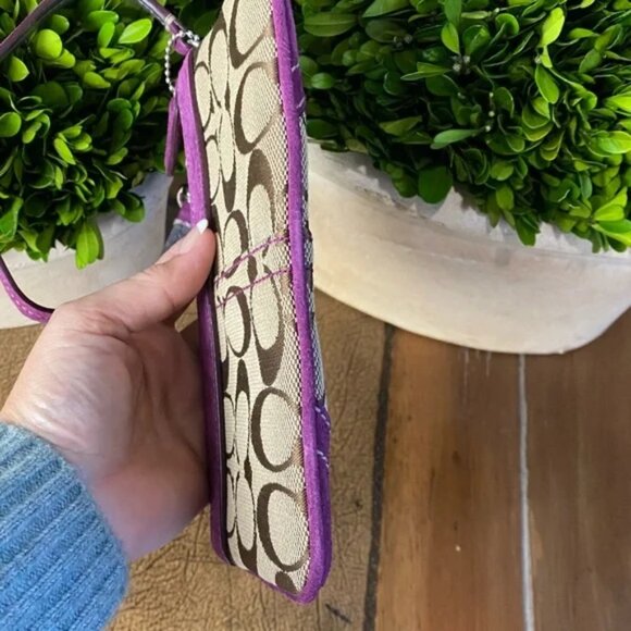 Coach Beaded Purple Suede Signature C Jacquard Wristlet Clutch - Picture 9 of 9